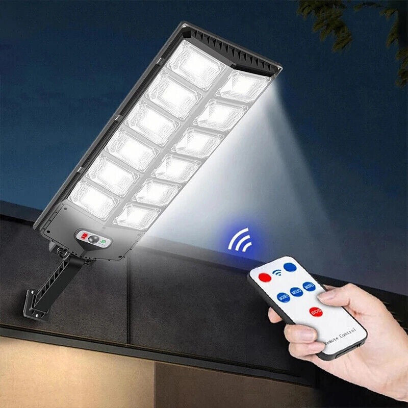 1pc Solar Street Light IP65 Waterproof 6500K 100000LM 200LED/504 LED Solar Parking Street Light (Dusk To Dawn) With Foldable Bracket Solar Flood Light (Wide Angle Motion Sensor And Remote Control) For Commercial Area Lighting